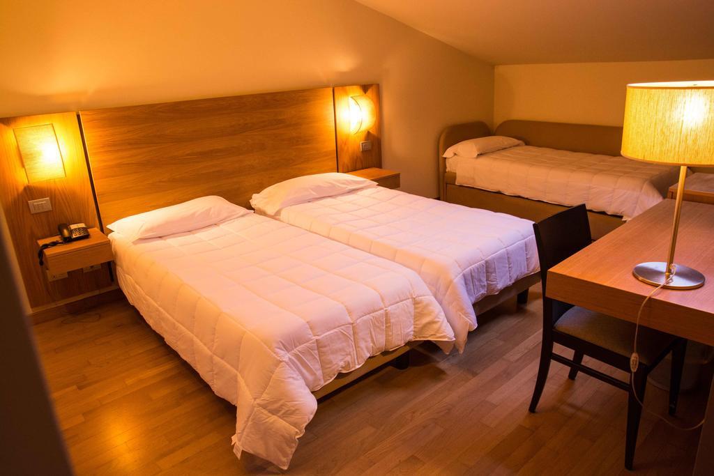 Country House Corte Del Sole Campolungo Стая снимка